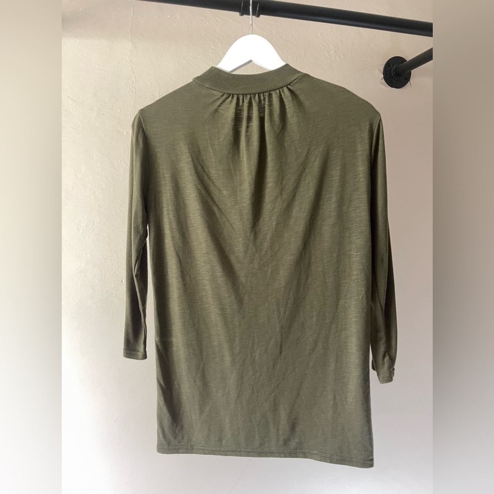 ROPER HALF SLEEVE PERFECT CONDITION SIZE SMALL